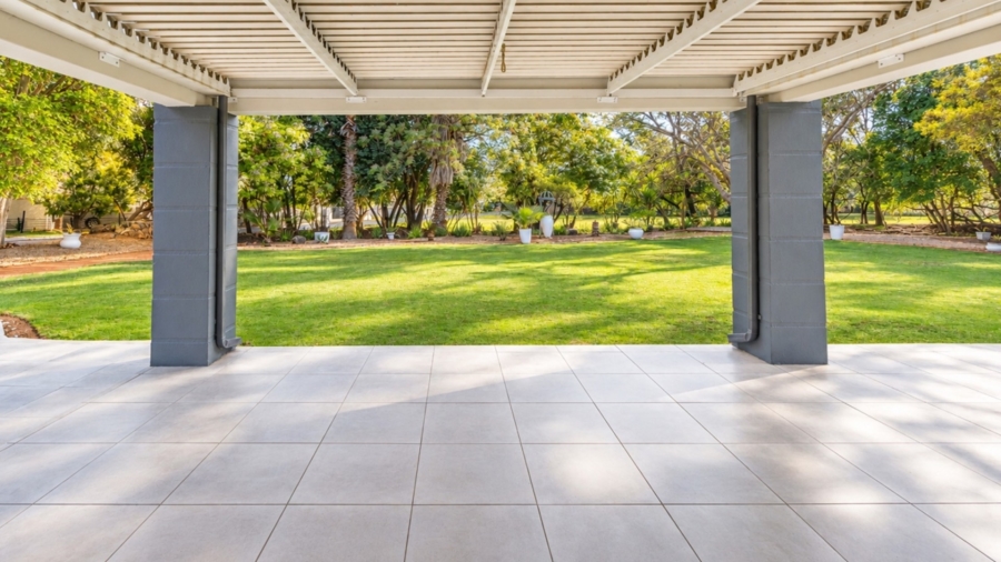 3 Bedroom Property for Sale in WestLake Country Safari Estate North West